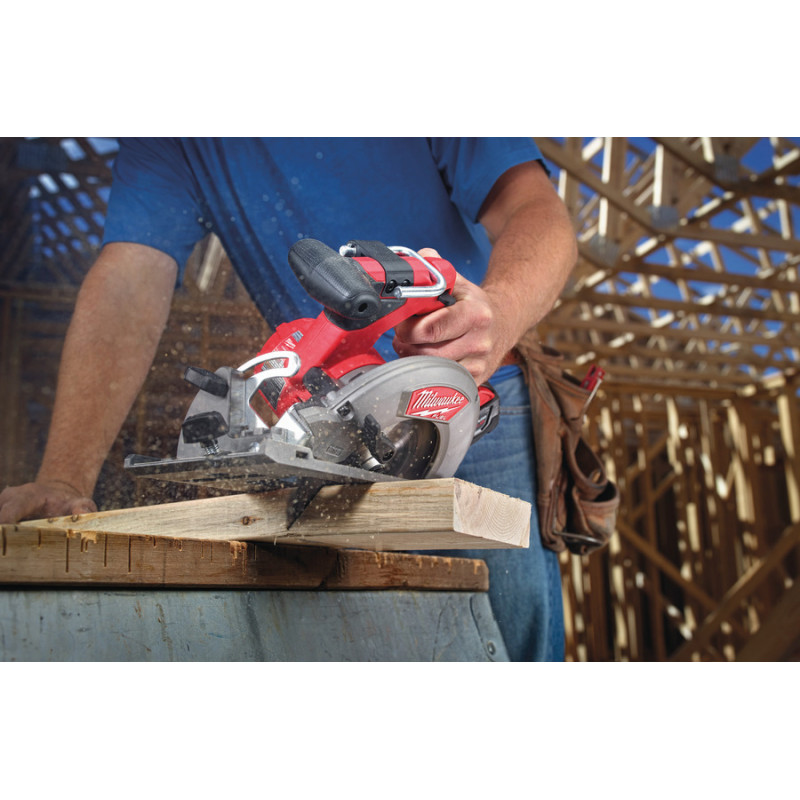 Аккумуляторная циркулярная пила Milwaukee M12 CCS44-0 FUEL (без акк. и з/у) – №2