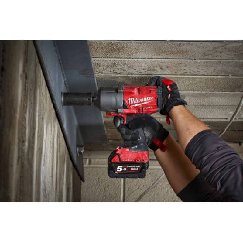 Аккумуляторный гайковерт Milwaukee M18 ONEFHIWP12-502X ONE-KEY FUEL 1/2" (2х5,0 Ач) – №1