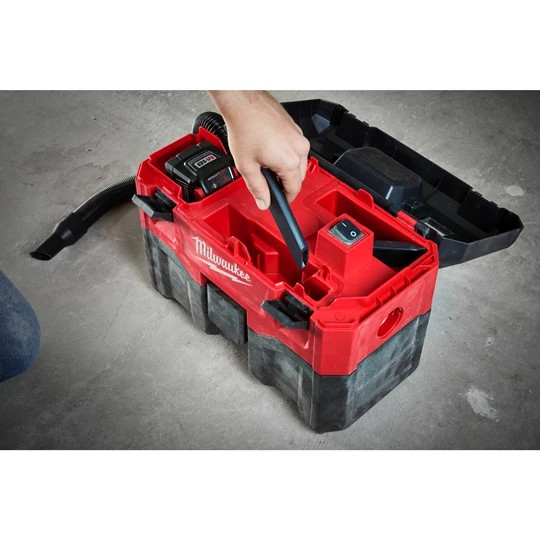 Аккумуляторный пылесос Milwaukee M18 VC2 без акк. и з/у – фото №5 Аккумуляторный пылесос Milwaukee M18 VC2 без акк. и з/у – №5