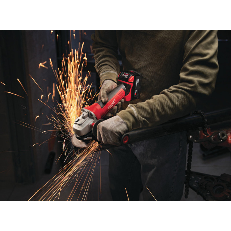 Аккумуляторная УШМ Milwaukee HD18 AG115-402С (Li-Ion 4 Ач) – фото №2 Аккумуляторная УШМ Milwaukee HD18 AG115-402С (Li-Ion 4 Ач) – №2