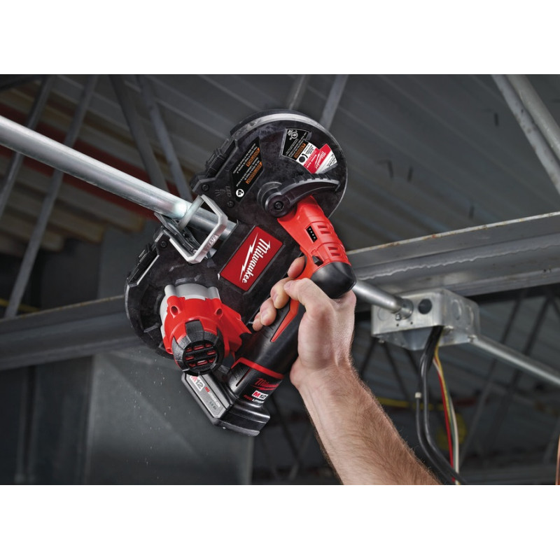 Аккумуляторная ленточная пила Milwaukee M12 BS-402C (2х4,0 Ач) – фото №1 Аккумуляторная ленточная пила Milwaukee M12 BS-402C (2х4,0 Ач) – №1