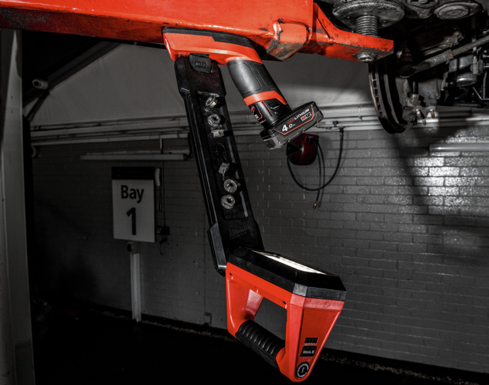 Аккумуляторный фонарь подрамный Milwaukee M12 UCL-0 – №2