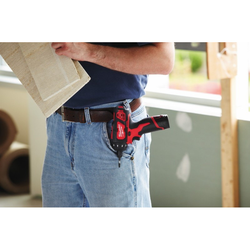 Аккумуляторная дрель-шуруповерт Milwaukee M12 BD-202C (2х2,0 Ач) – №2