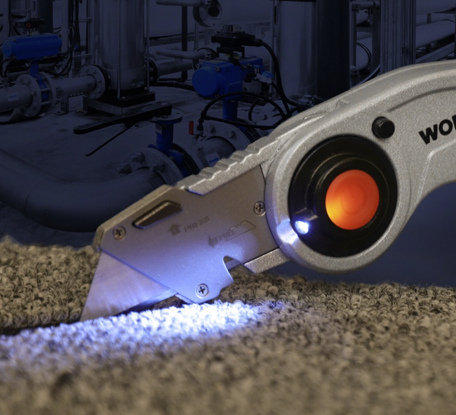 Нож складной WORKPRO с подсветкой (WP211009) – №1