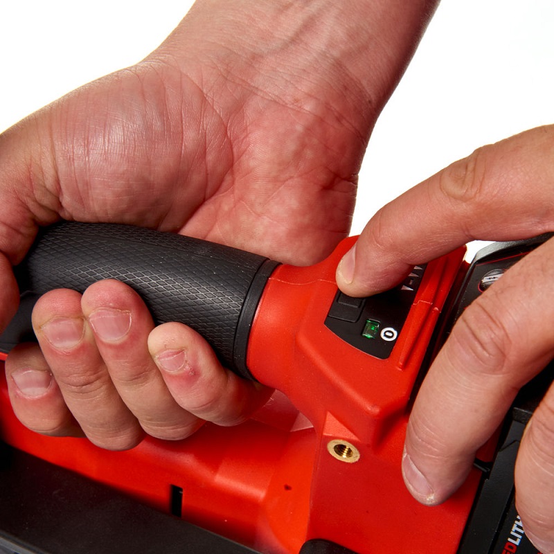 Аккумуляторный гвоздезабиватель Milwaukee M18 CN16GA-202X FUEL (2х2,0 Ач) – №1