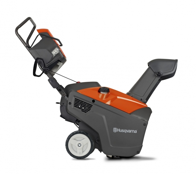 Снегоуборщик бензиновый Husqvarna ST 151 – фото №1 Снегоуборщик бензиновый Husqvarna ST 151 – №1