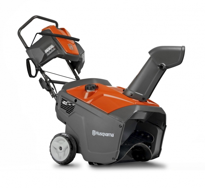 Снегоуборщик бензиновый Husqvarna ST 151 – фото №1 Снегоуборщик бензиновый Husqvarna ST 151 – №1