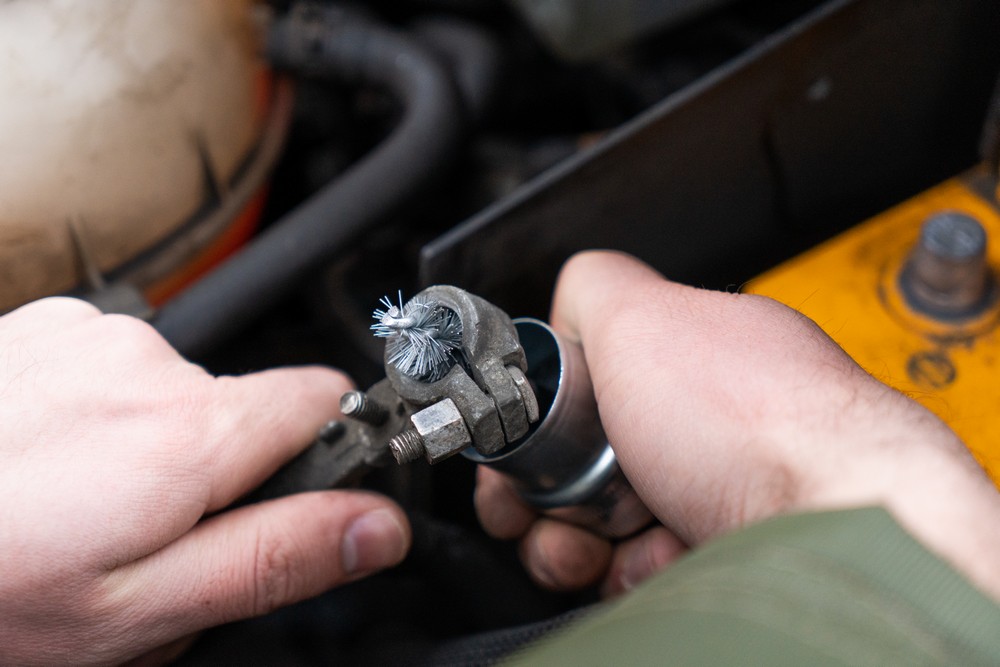 Щётка для очистки клемм АКБ Дело Техники – №3