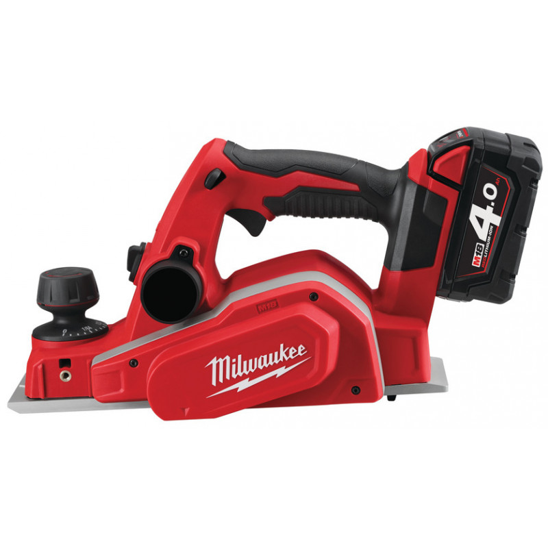 Аккумуляторный рубанок Milwaukee M18 BP-402C (Li-Ion 4 Ач) – фото №1 Аккумуляторный рубанок Milwaukee M18 BP-402C (Li-Ion 4 Ач) – №1