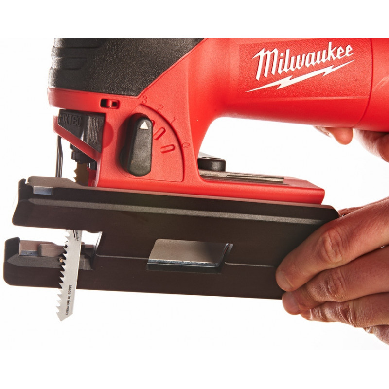 Лобзик Milwaukee JS 120X – фото №2 Лобзик Milwaukee JS 120X – №2