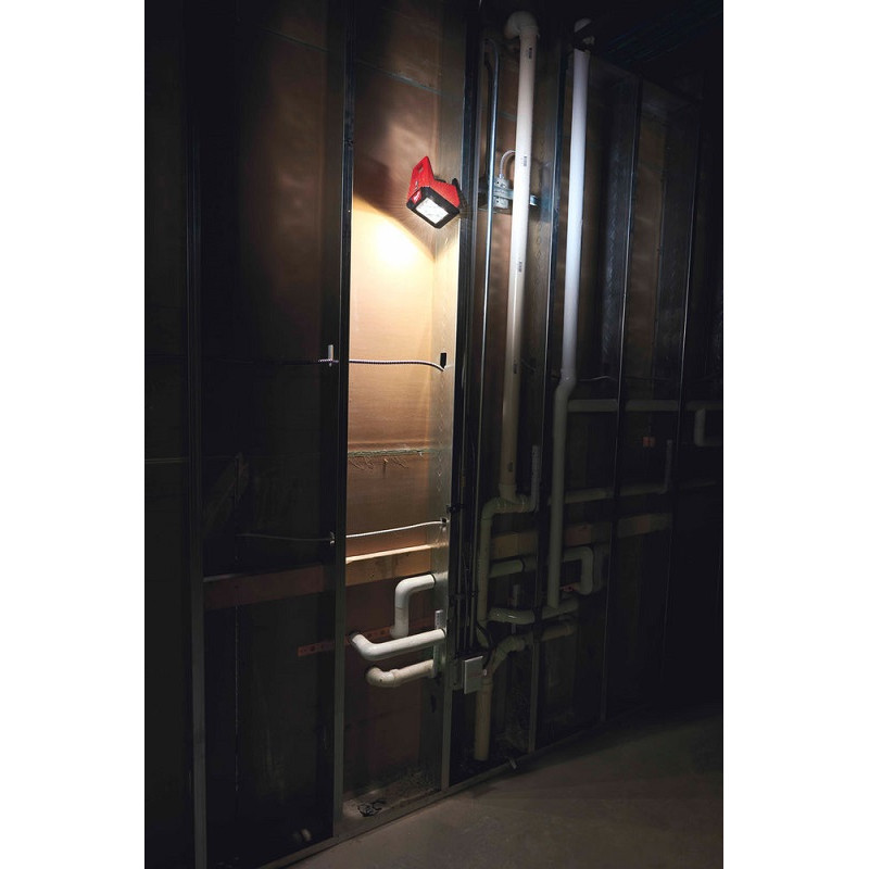 Акк. фонарь Milwaukee M12 AL-0 без акк. и з/у – фото №2 Акк. фонарь Milwaukee M12 AL-0 без акк. и з/у – №2