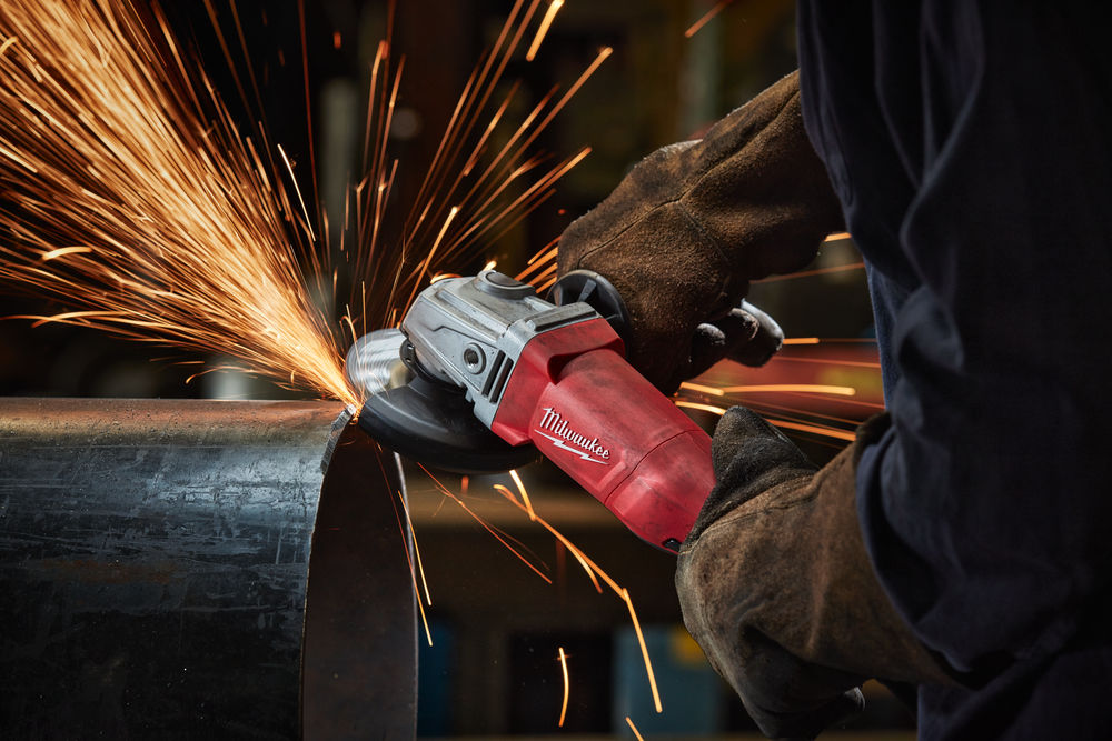 УШМ Milwaukee AGV 13-125 XSPDE – фото №1 УШМ Milwaukee AGV 13-125 XSPDE – №1