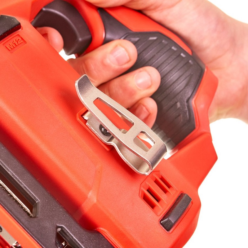 Аккумуляторный степлер Milwaukee M12 BST-202X (2х2,0 Ач) – фото №1 Аккумуляторный степлер Milwaukee M12 BST-202X (2х2,0 Ач) – №1