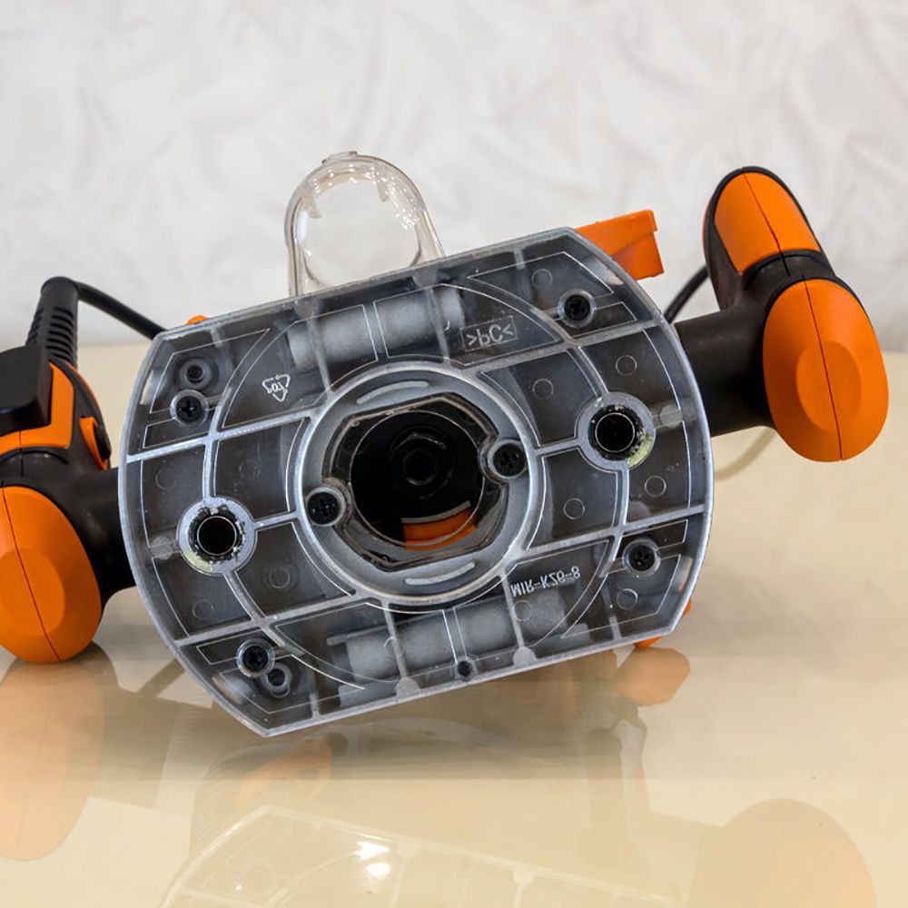 Фрезер Black&Decker KW1200E-QS – фото №2 Фрезер Black&Decker KW1200E-QS – №2