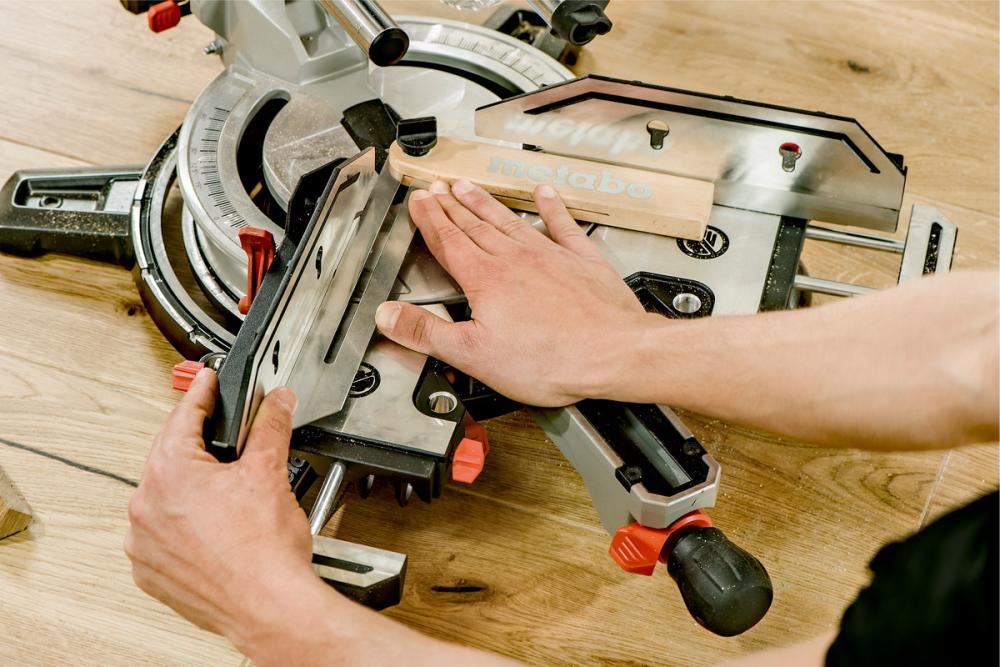 Пила торцовочная Metabo KGSV 72 Xact SYM – фото №3 Пила торцовочная Metabo KGSV 72 Xact SYM – №3